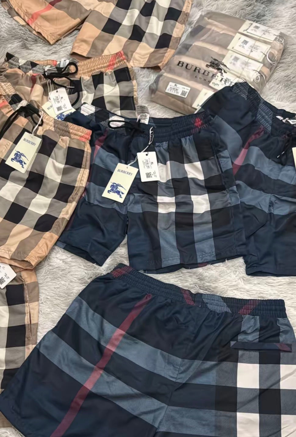 Short Burberry 1.1 Quality 🥇 En Beige et Bleu